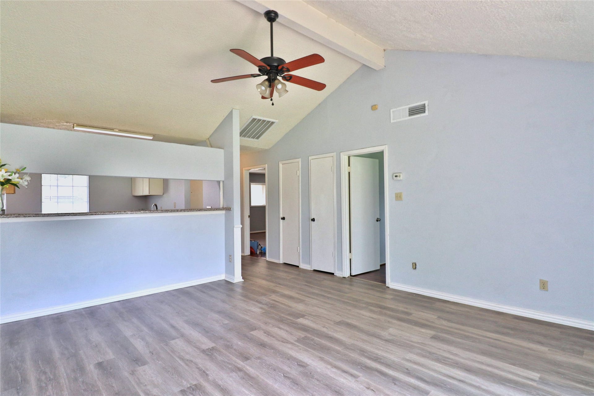 open floor plan with high ceilins  and beatiful floor