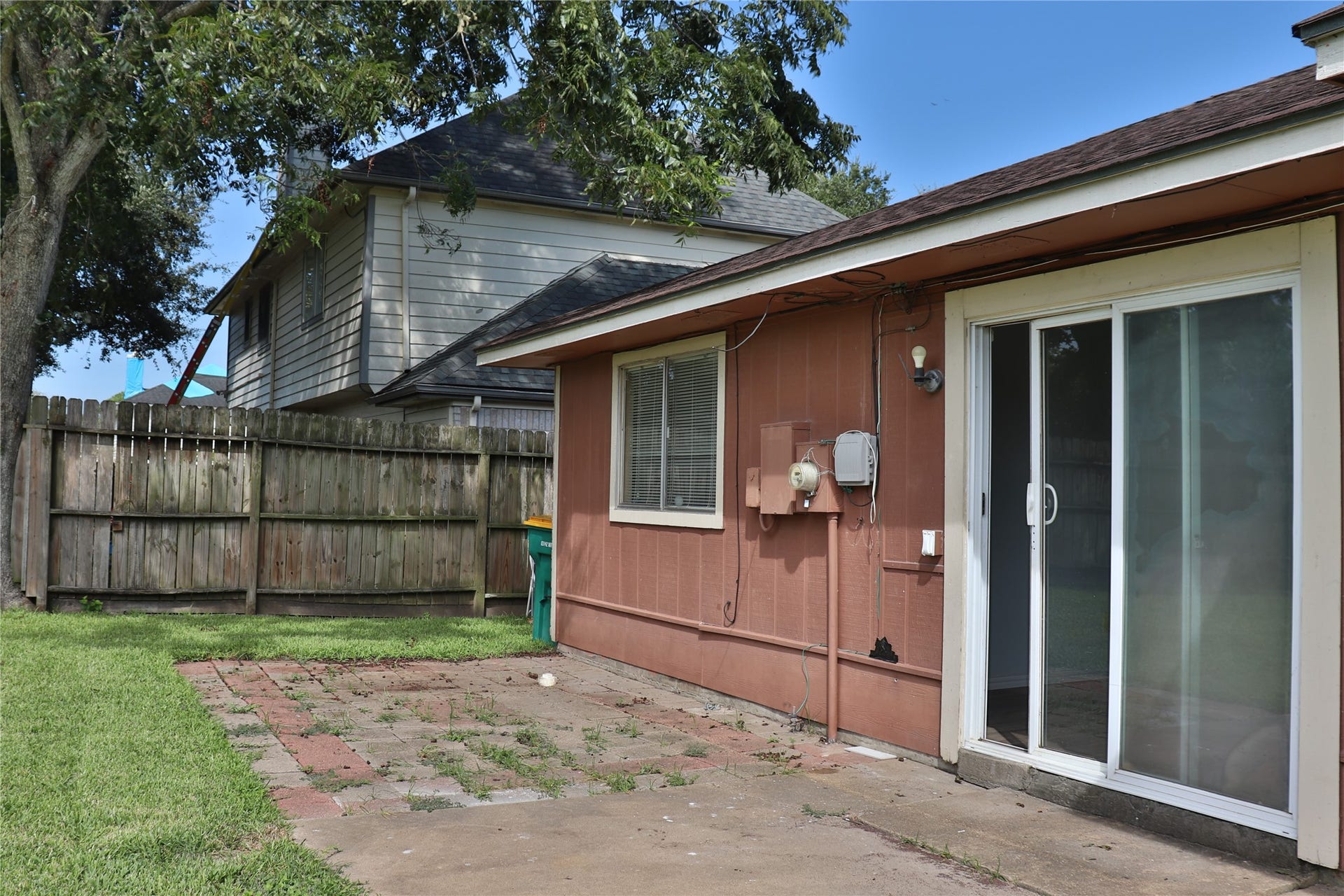 2706 S Brompton Drive, Pearland, TX 77584