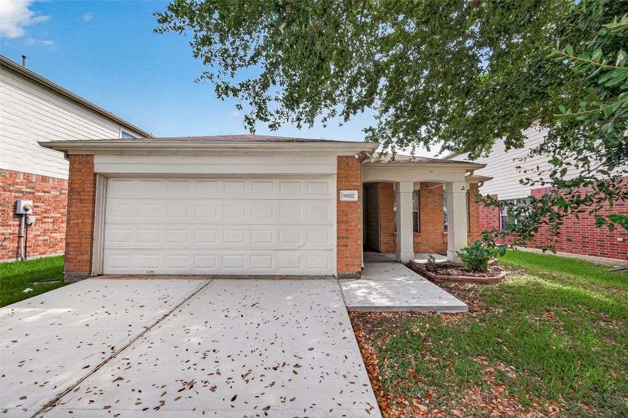 Property photo for 14922 Sugar Sweet Drive, Sugar Land, TX