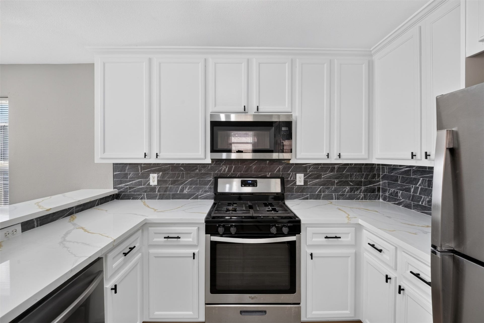 2917 Avenue M, Galveston, TX 77550 2917 Avenue M, Galveston, TX 77550