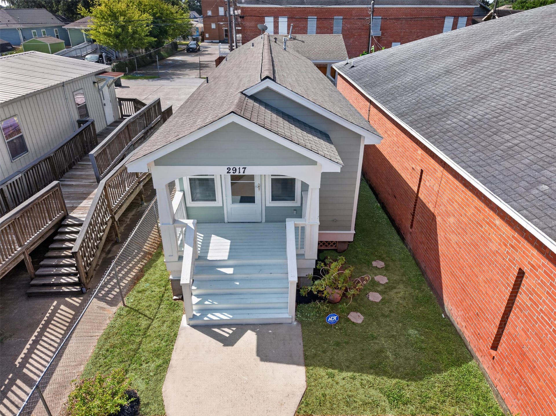 2917 Avenue M, Galveston, TX 77550 2917 Avenue M, Galveston, TX 77550