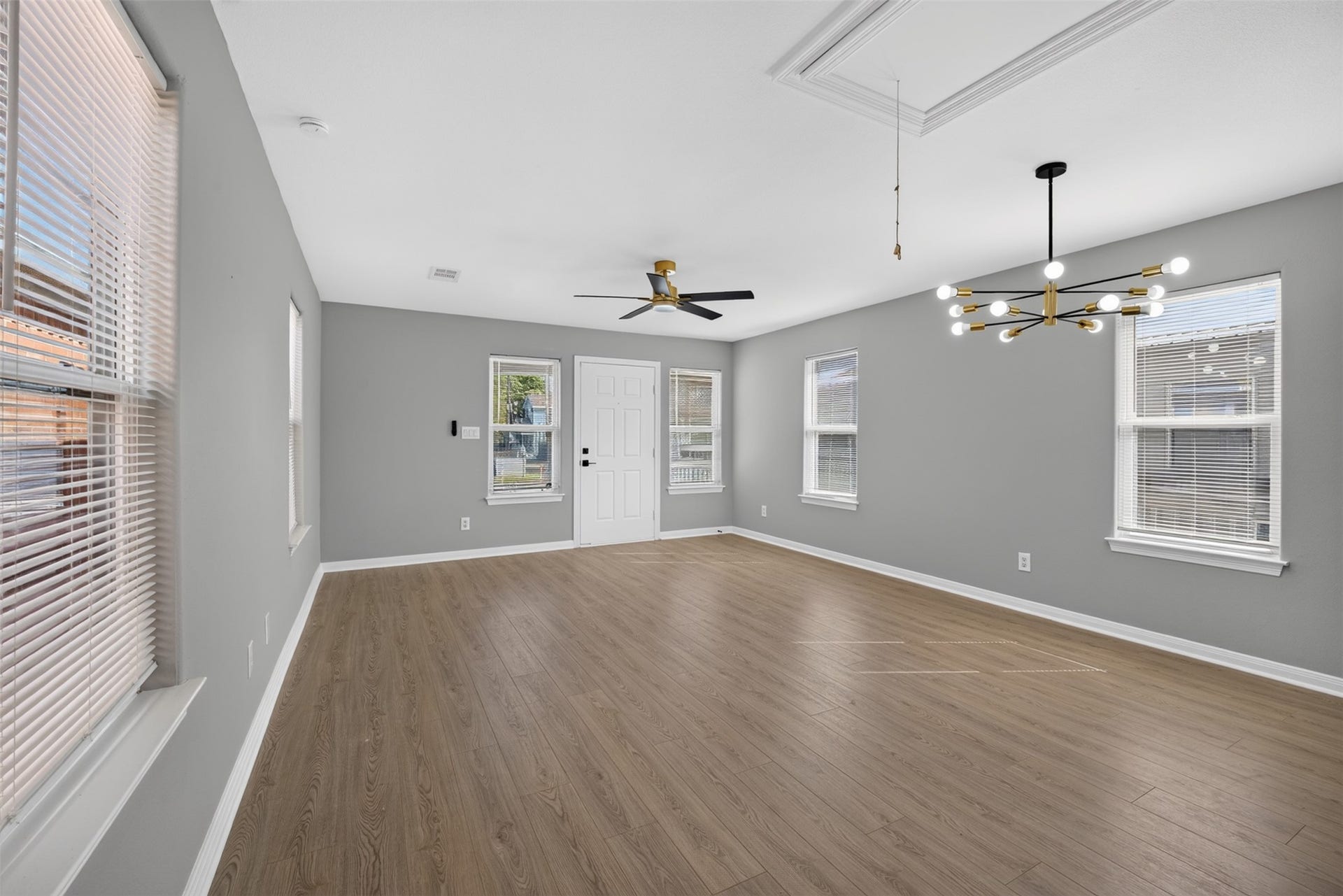 2917 Avenue M, Galveston, TX 77550 2917 Avenue M, Galveston, TX 77550