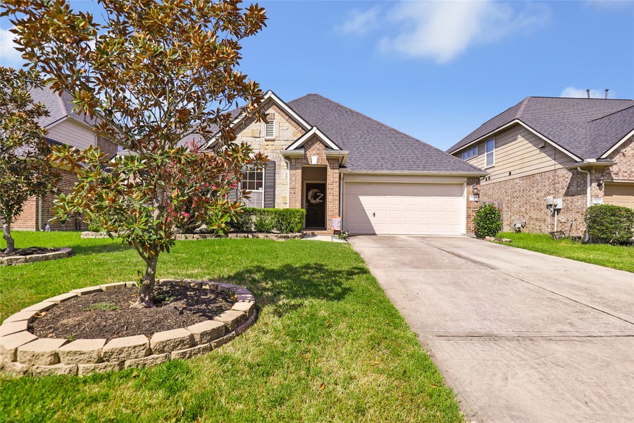 Property photo for 16011 Walnut Shores Drive, Houston, TX