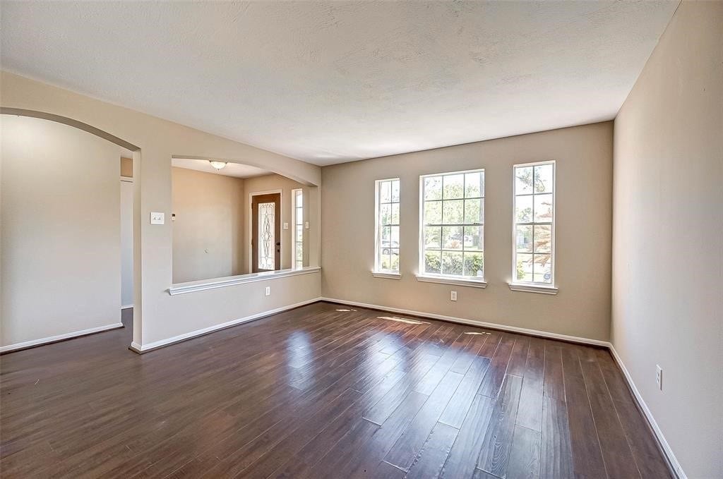16510 Amy Ridge Road, Houston, TX 77053 16510 Amy Ridge Road, Houston, TX 77053