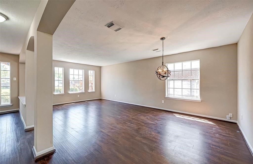 16510 Amy Ridge Road, Houston, TX 77053 16510 Amy Ridge Road, Houston, TX 77053
