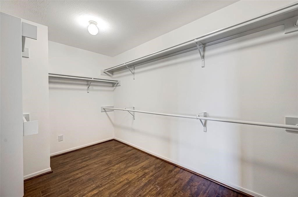 16510 Amy Ridge Road, Houston, TX 77053 16510 Amy Ridge Road, Houston, TX 77053