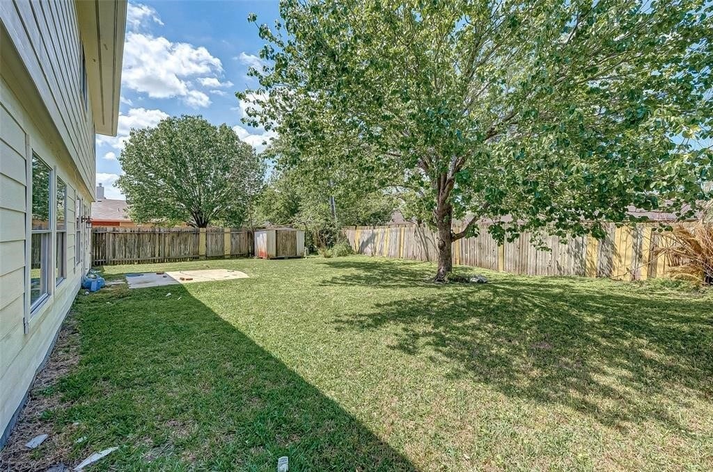 16510 Amy Ridge Road, Houston, TX 77053 16510 Amy Ridge Road, Houston, TX 77053