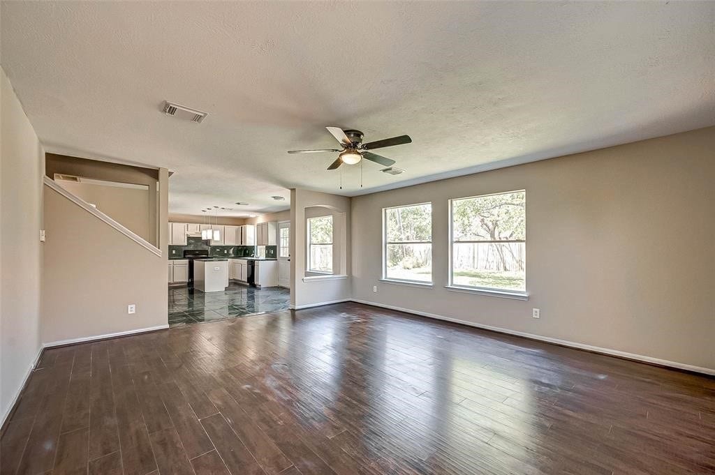 16510 Amy Ridge Road, Houston, TX 77053 16510 Amy Ridge Road, Houston, TX 77053