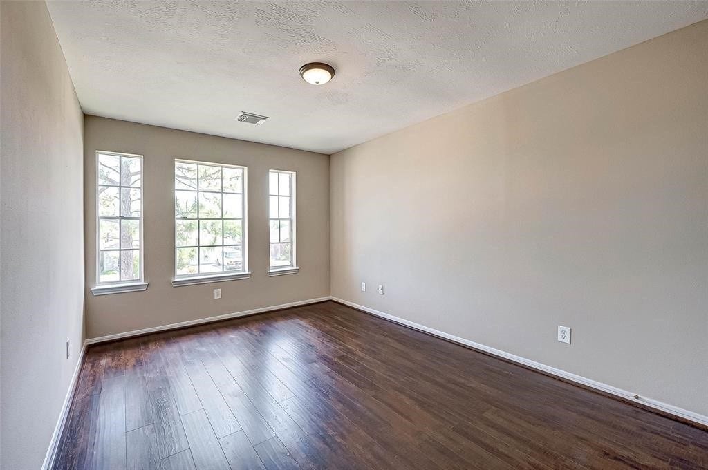 16510 Amy Ridge Road, Houston, TX 77053 16510 Amy Ridge Road, Houston, TX 77053