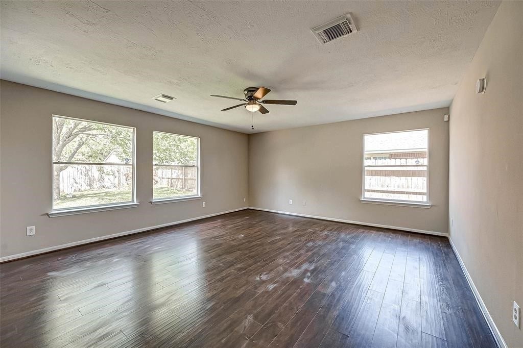 16510 Amy Ridge Road, Houston, TX 77053 16510 Amy Ridge Road, Houston, TX 77053