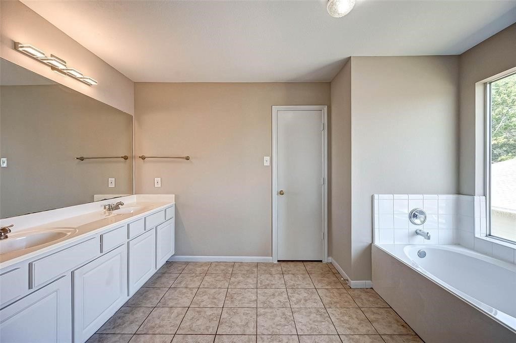16510 Amy Ridge Road, Houston, TX 77053 16510 Amy Ridge Road, Houston, TX 77053