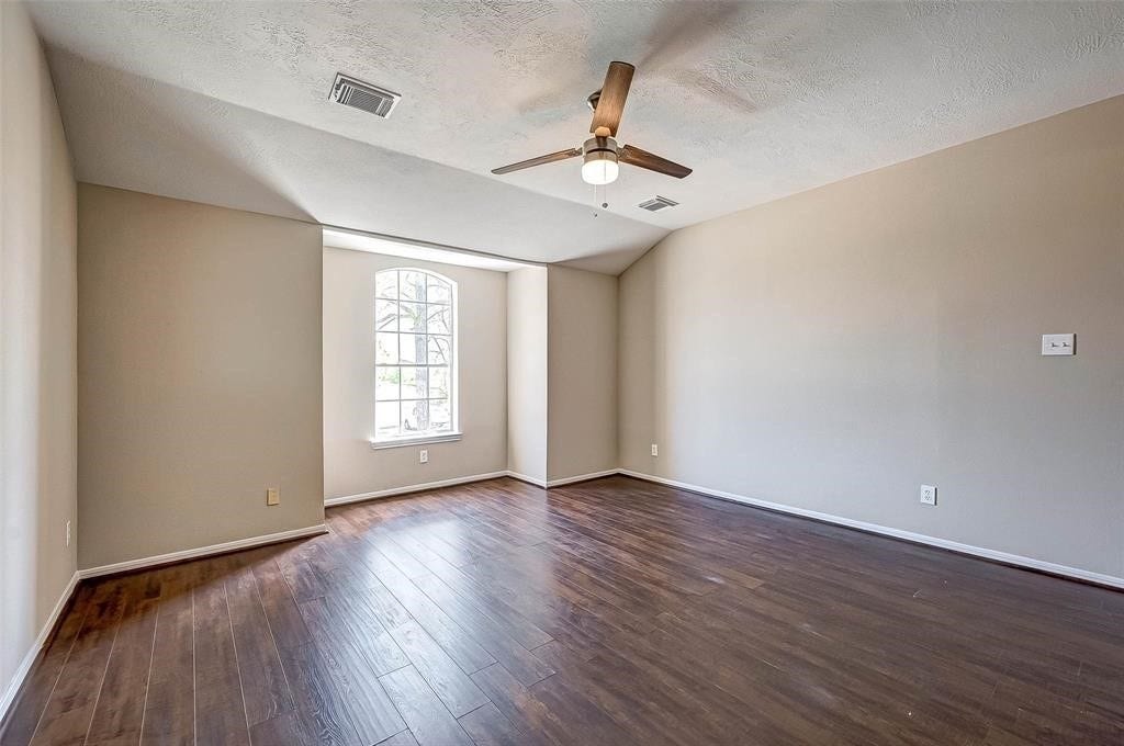 16510 Amy Ridge Road, Houston, TX 77053 16510 Amy Ridge Road, Houston, TX 77053