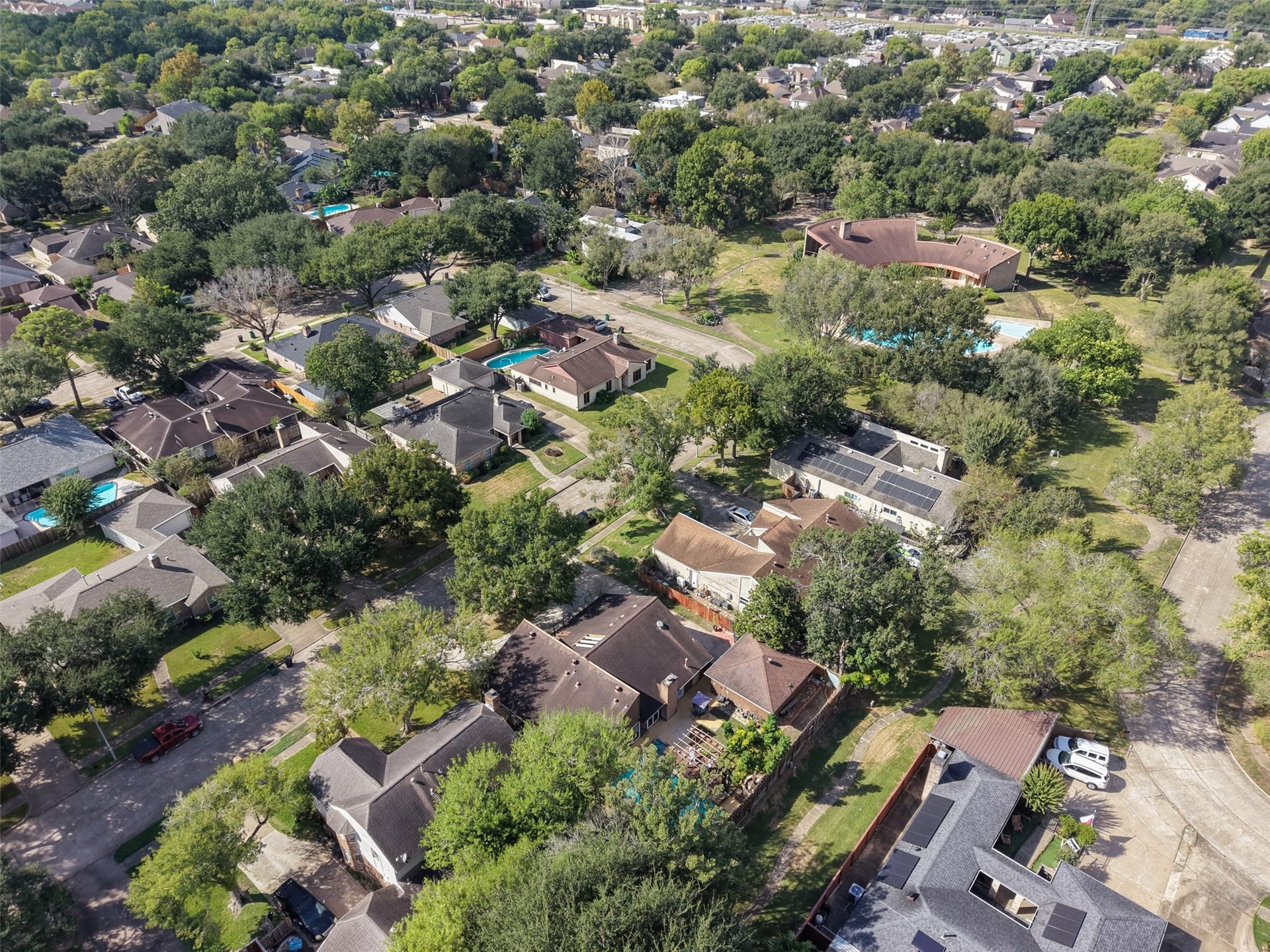 10831 Valley Hills Drive, Houston, TX 77071