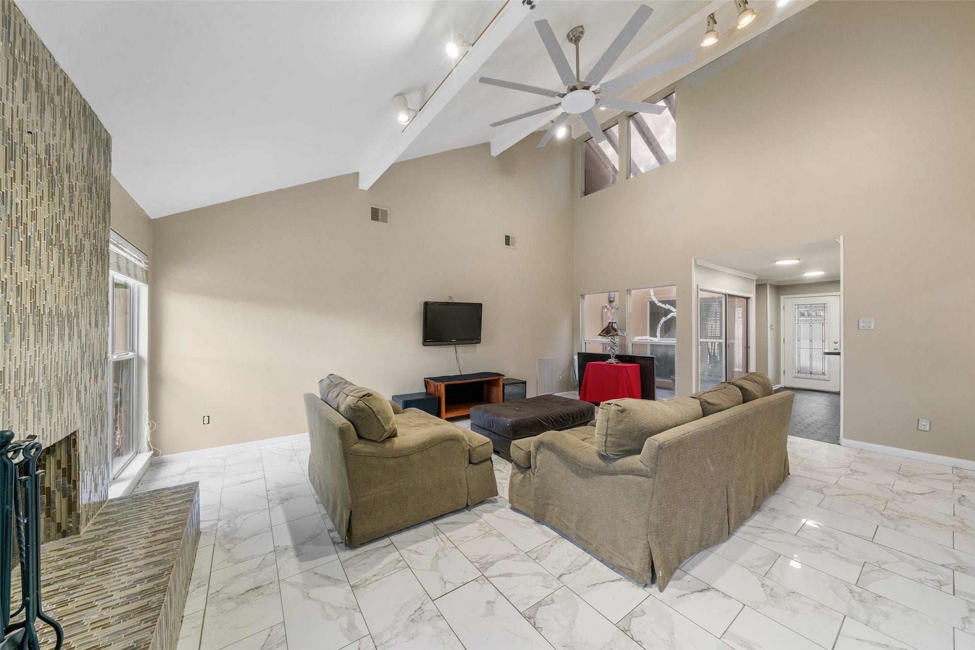 10831 Valley Hills Drive, Houston, TX 77071