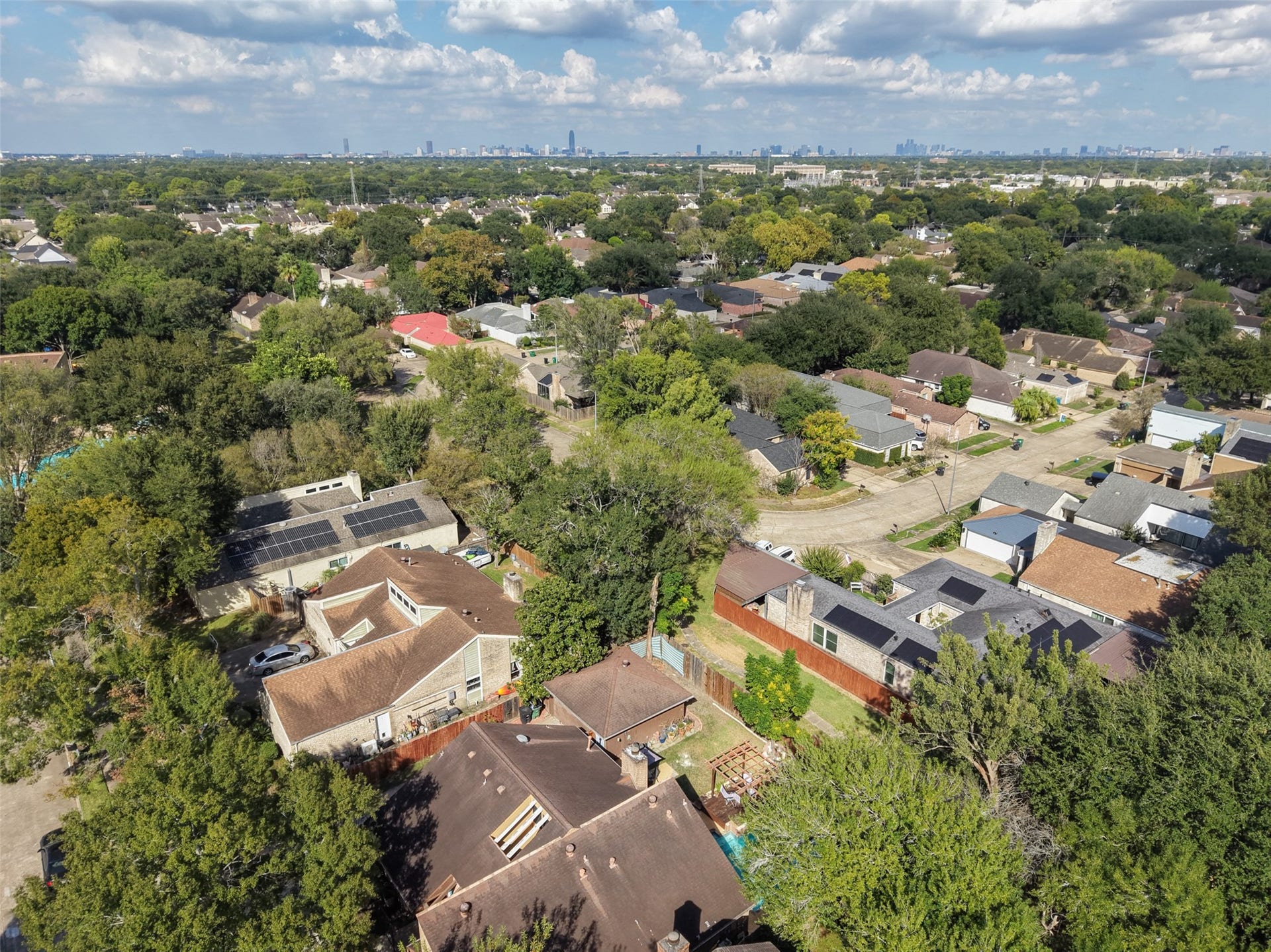 10831 Valley Hills Drive, Houston, TX 77071