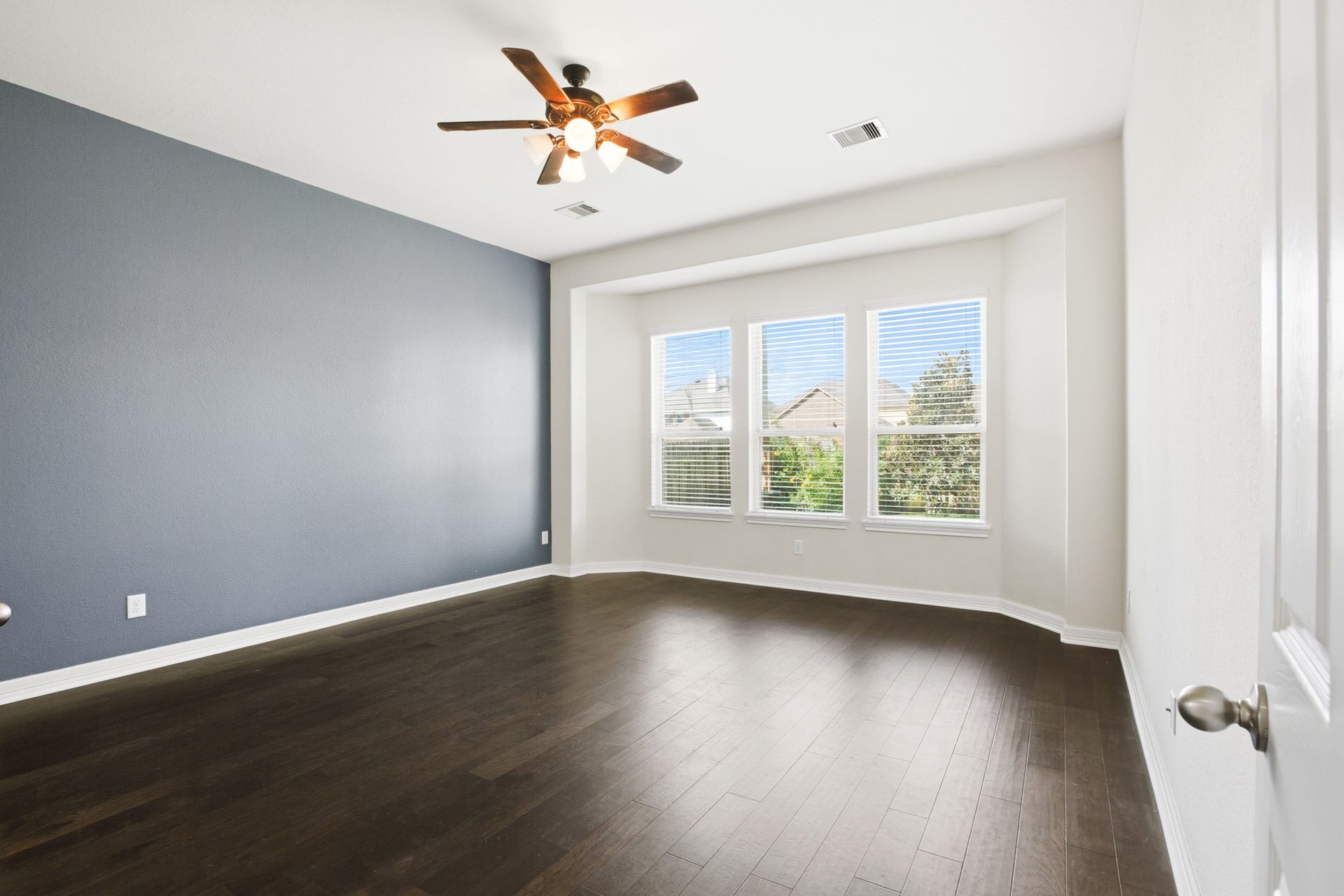 9975 Spring Rock Lane, Brookshire, TX 77423 Brand new wood flooring in primary suite