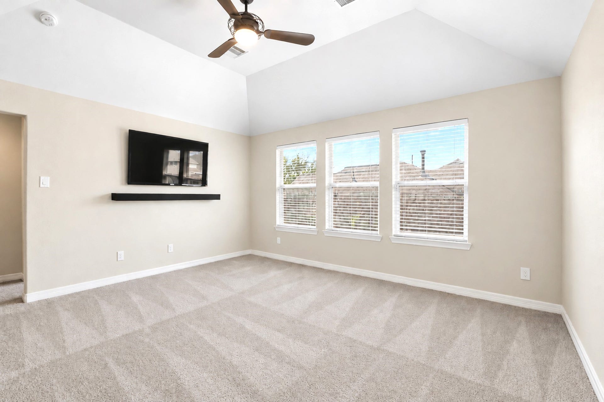 9975 Spring Rock Lane, Brookshire, TX 77423 Brand new carpet whole house!
