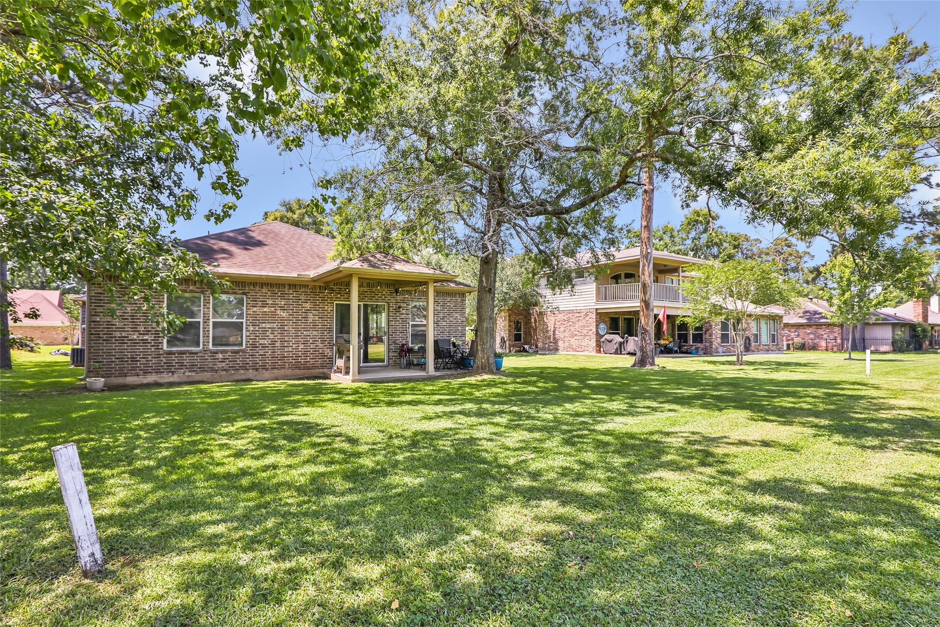 1603 Sahara Drive, Crosby, TX 77532 Backyard with views of Golf Course