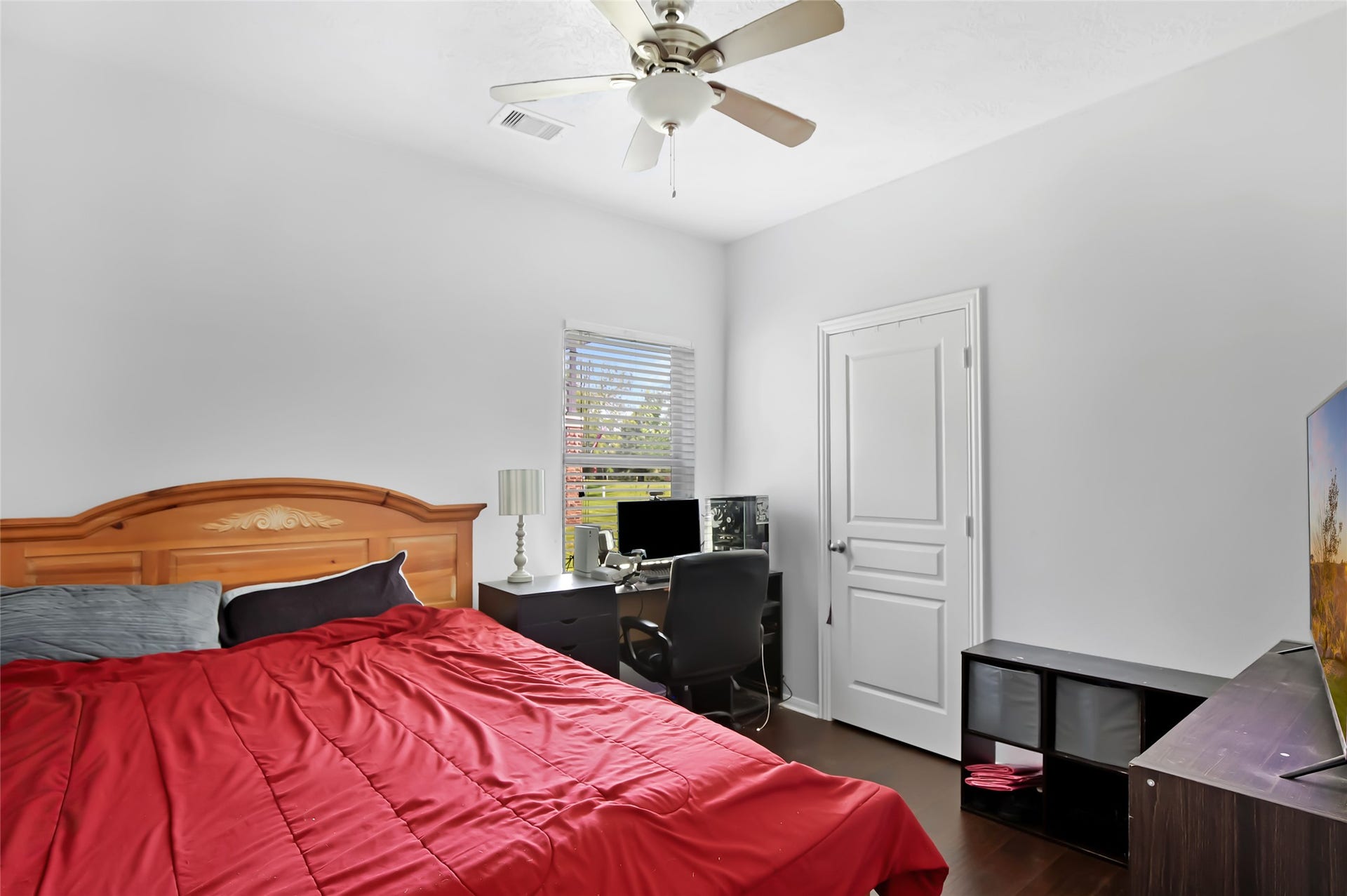 1603 Sahara Drive, Crosby, TX 77532 Bedroom 2