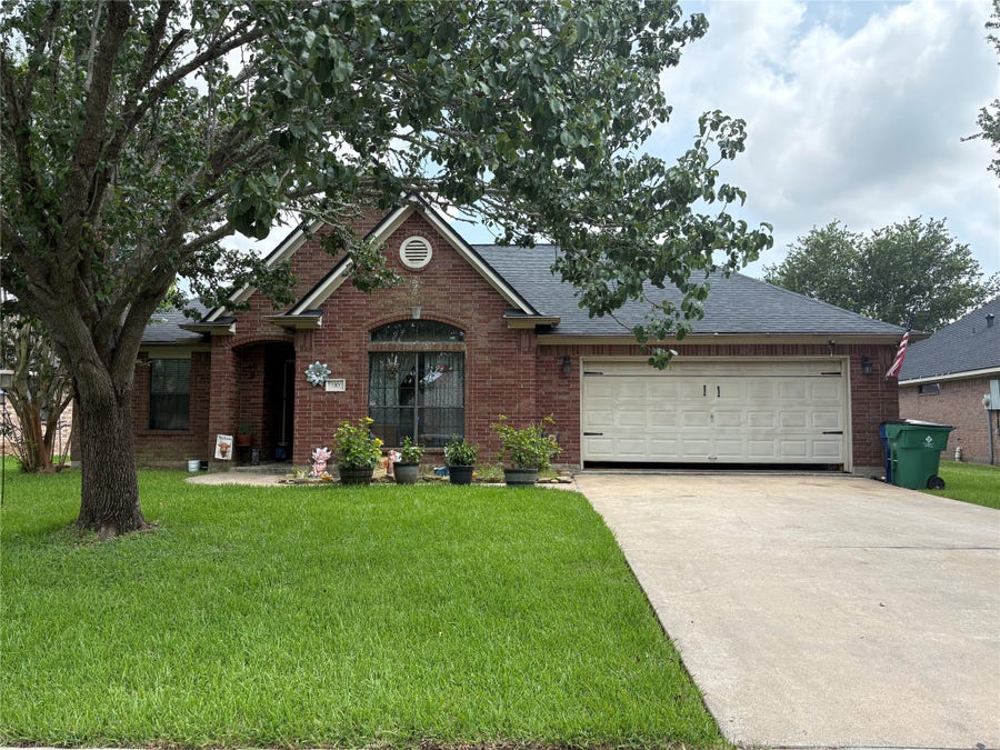 Property photo for 110 Dove Trail, Richwood, TX