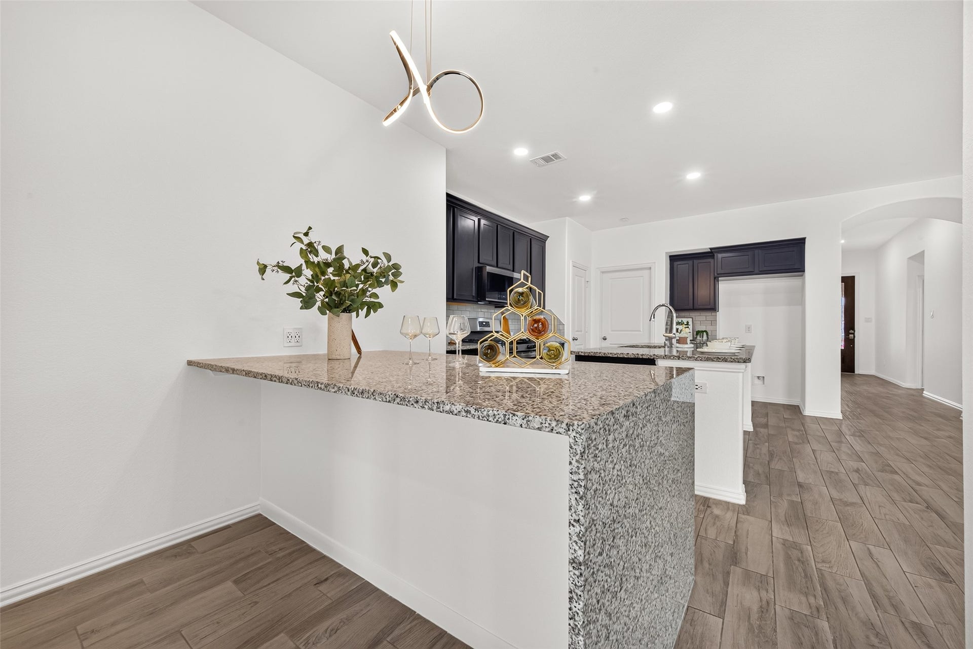 19711 Lakeside Pointe, Richmond, TX 77407 Additional countertop perfect for a wine or coffee stationadding convenience and extra serving space for entertaining