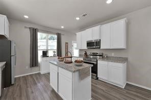 710 Crystal River Road, Conroe, TX 77316 710 Crystal River Road, Conroe, TX 77316