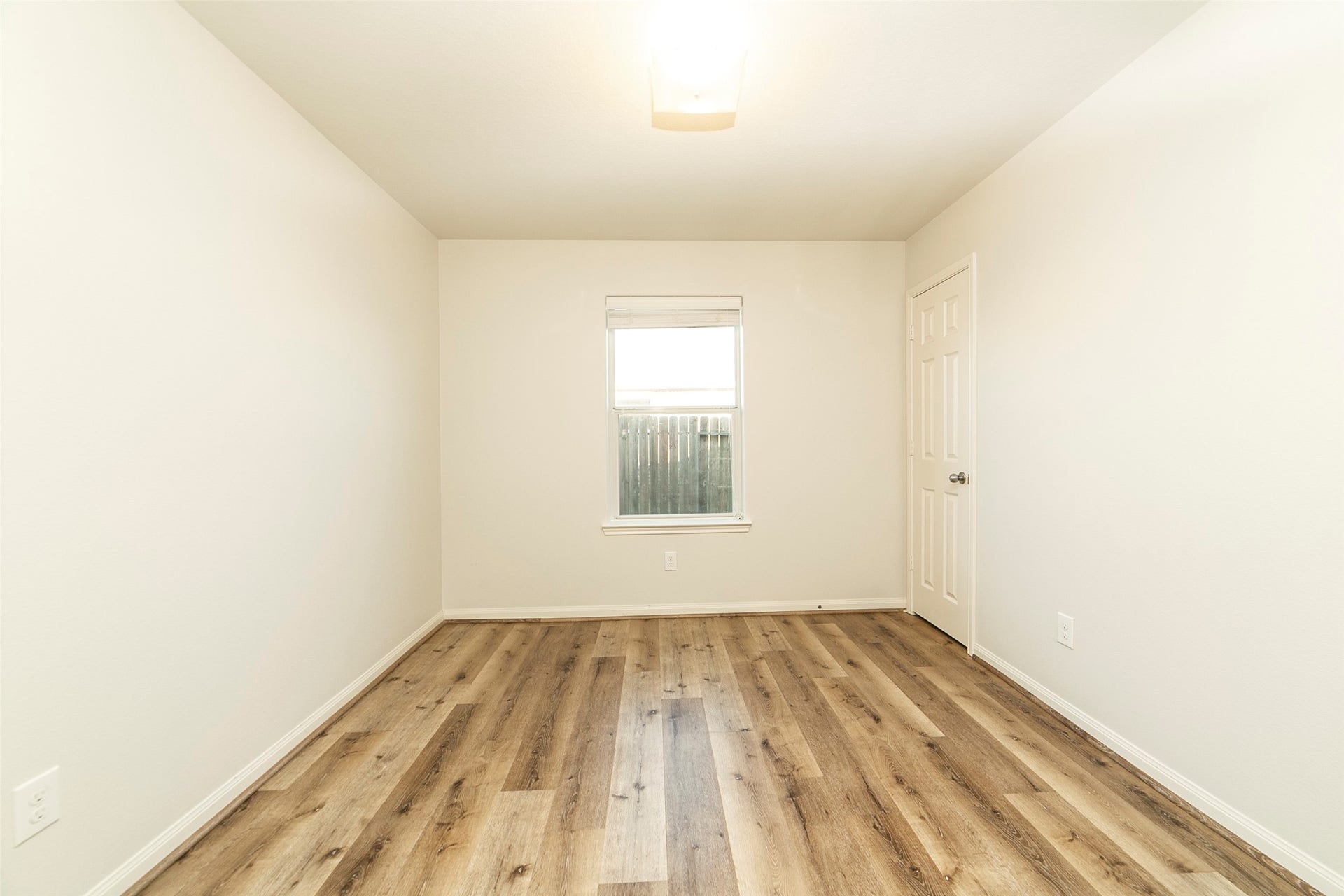6962 Chessgate Falls Lane, Richmond, TX 77469