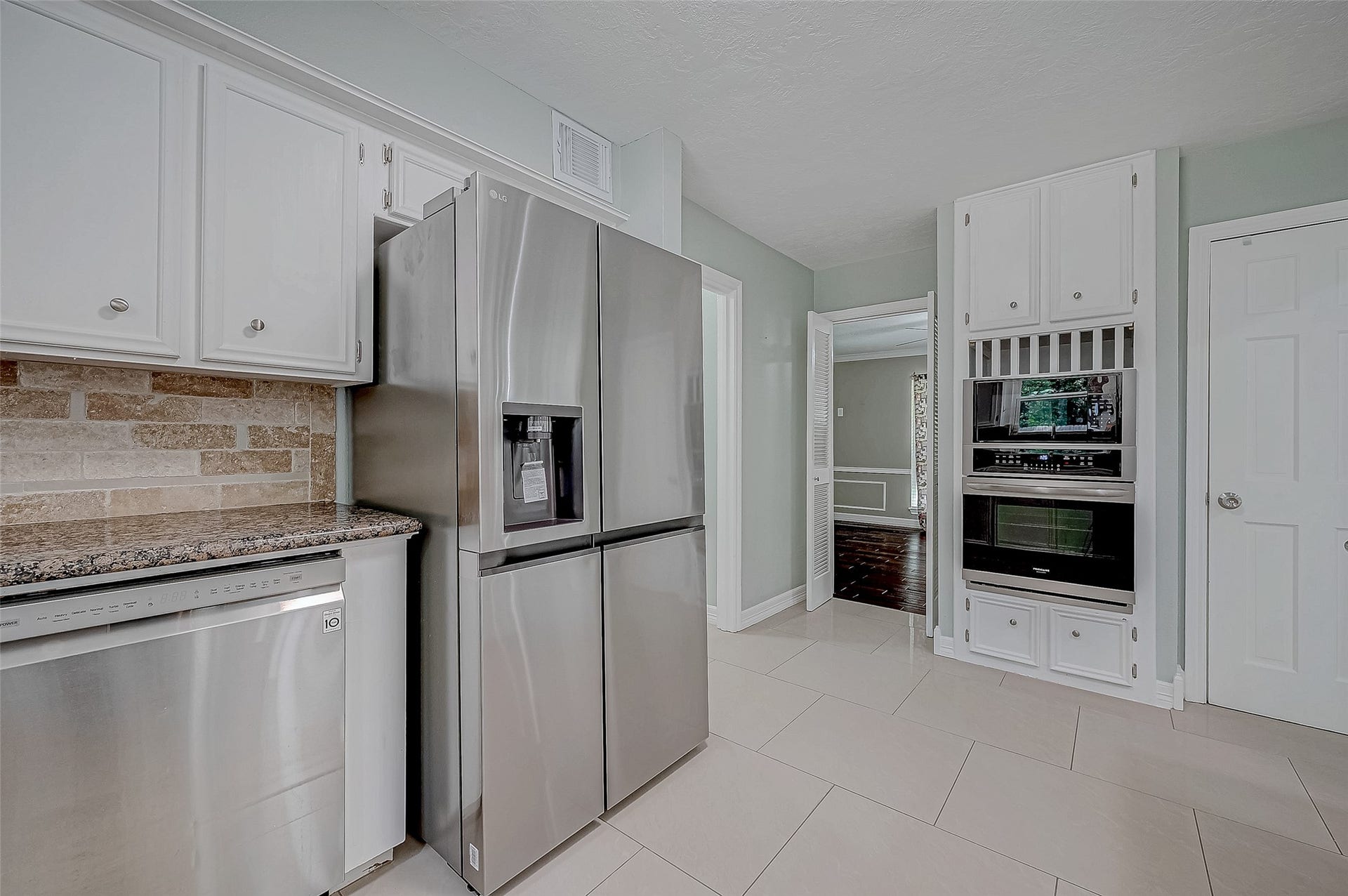 8110 Bent Oak Lane, Spring, TX 77379 8110 Bent Oak Lane, Spring, TX 77379