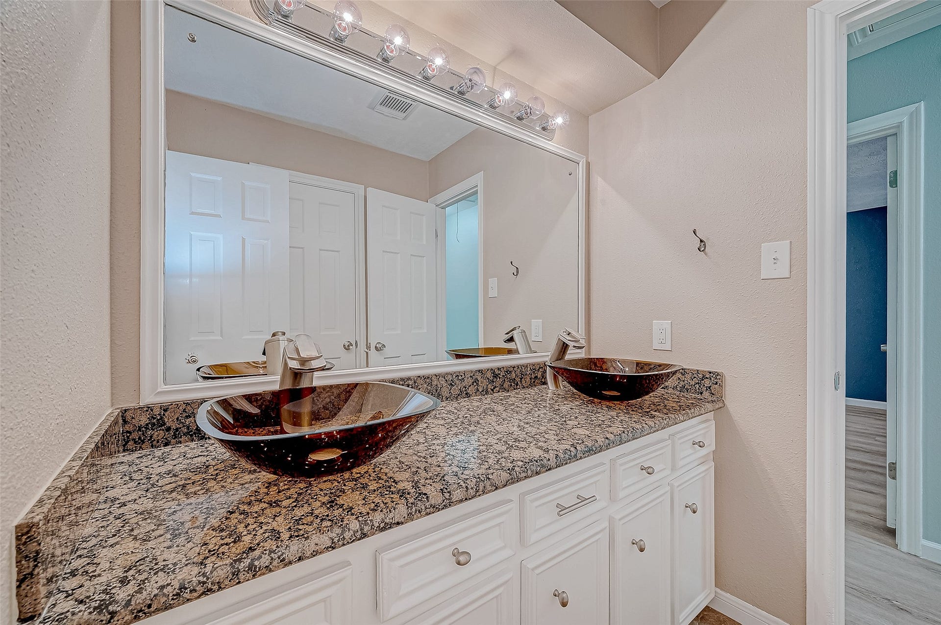 8110 Bent Oak Lane, Spring, TX 77379 8110 Bent Oak Lane, Spring, TX 77379