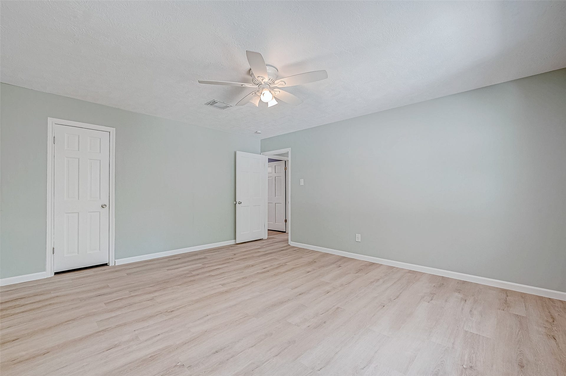 8110 Bent Oak Lane, Spring, TX 77379 8110 Bent Oak Lane, Spring, TX 77379