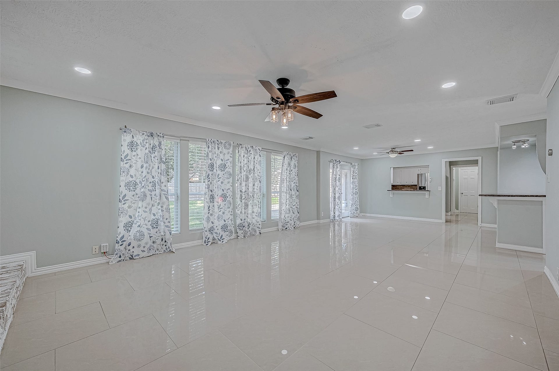 8110 Bent Oak Lane, Spring, TX 77379 8110 Bent Oak Lane, Spring, TX 77379
