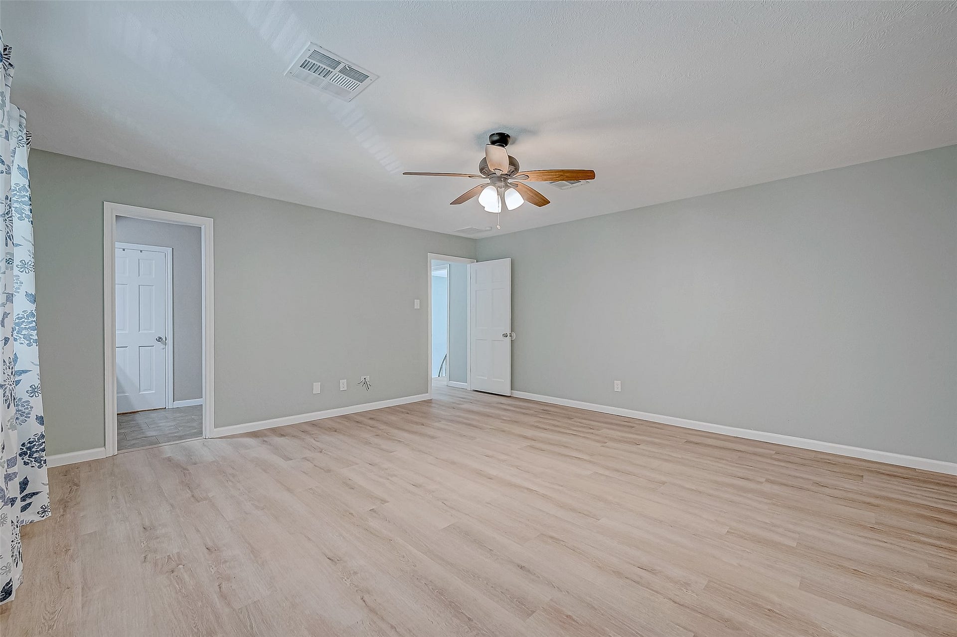8110 Bent Oak Lane, Spring, TX 77379 8110 Bent Oak Lane, Spring, TX 77379