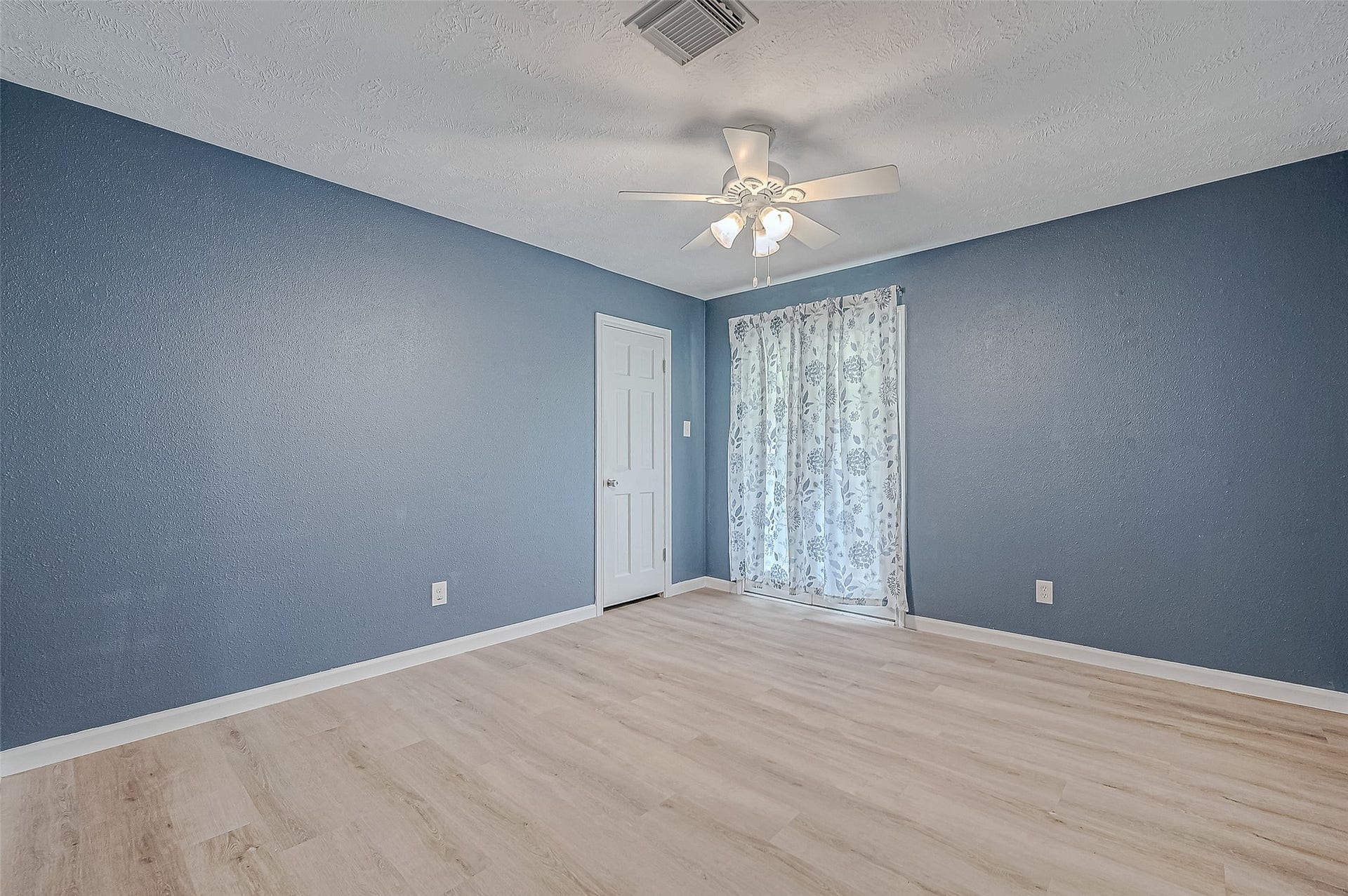 8110 Bent Oak Lane, Spring, TX 77379 8110 Bent Oak Lane, Spring, TX 77379