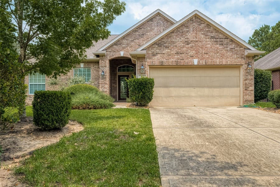 Property photo for 167 Pinto Point Place, Spring, TX