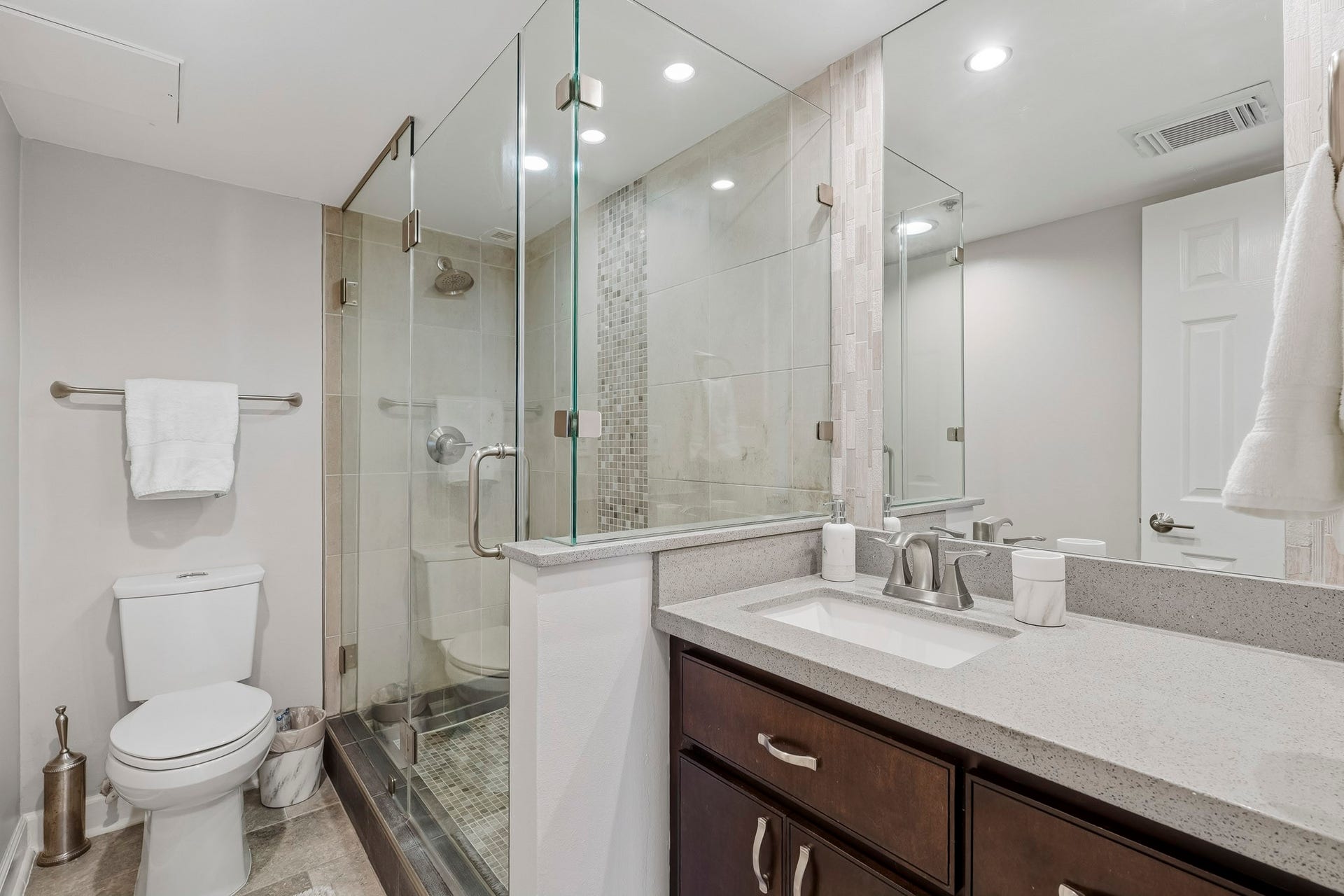 3525 Sage Road, #709, Houston, TX 77056 3525 Sage Road, #709, Houston, TX 77056