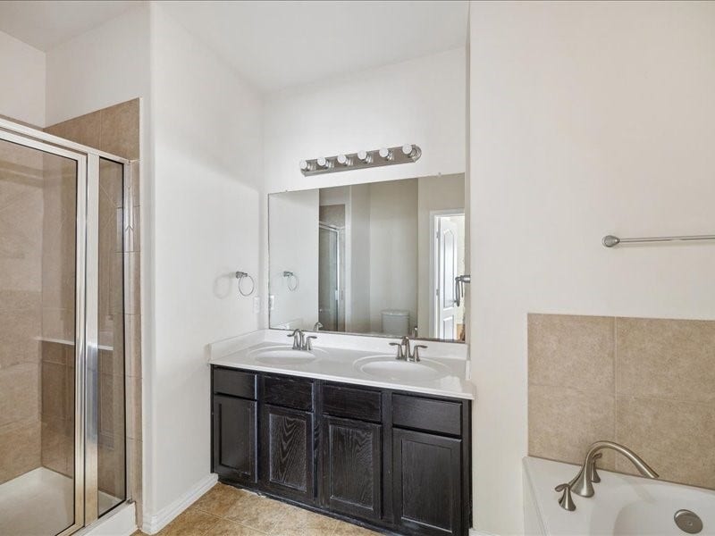 7534 Abbey Point Lane, Houston, TX 77049 7534 Abbey Point Lane, Houston, TX 77049