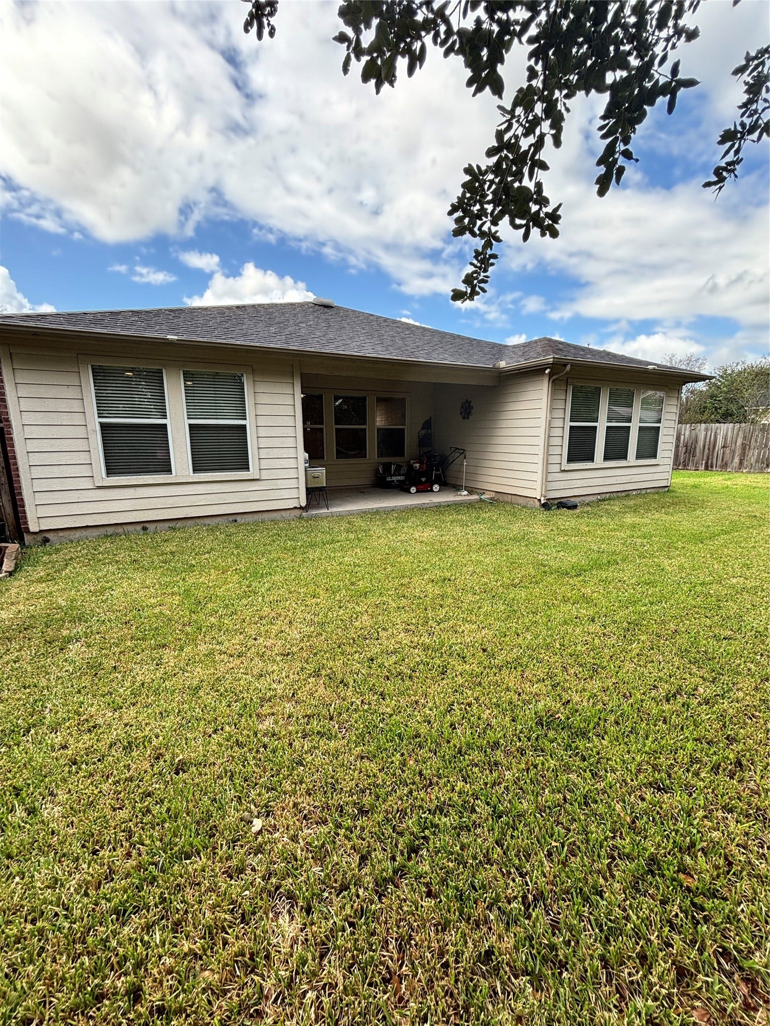 8126 Clover Leaf Drive, Rosenberg, TX 77469 8126 Clover Leaf Drive, Rosenberg, TX 77469