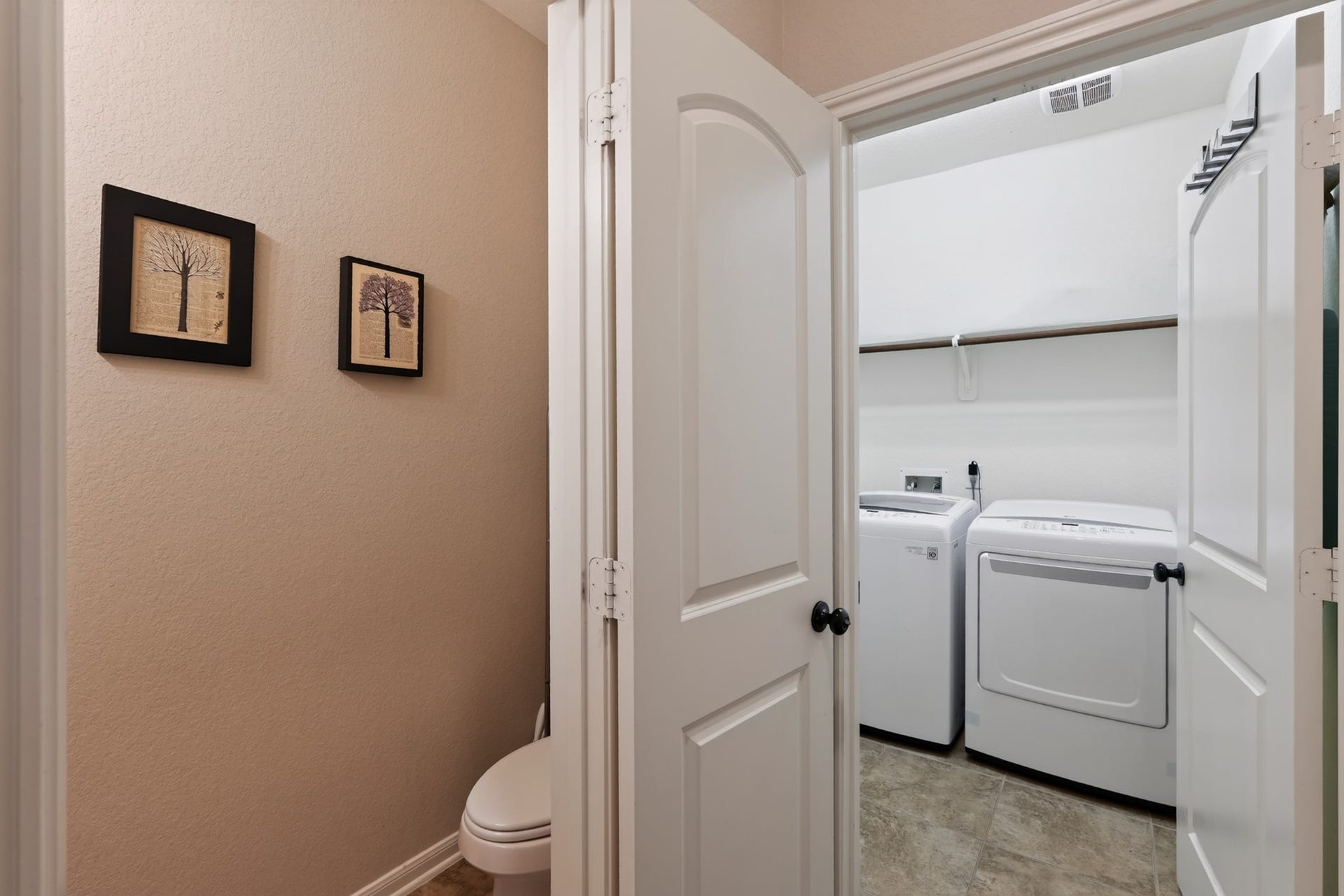 27 E Wolf Cabin Circle, Spring, TX 77389 27 E Wolf Cabin Circle, Spring, TX 77389