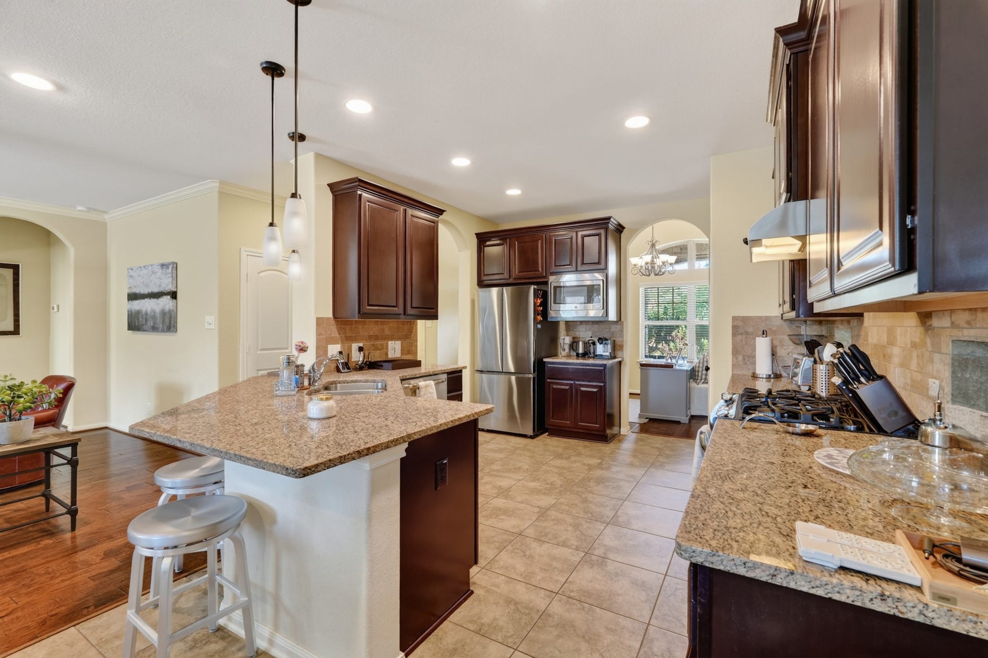 27 E Wolf Cabin Circle, Spring, TX 77389 27 E Wolf Cabin Circle, Spring, TX 77389