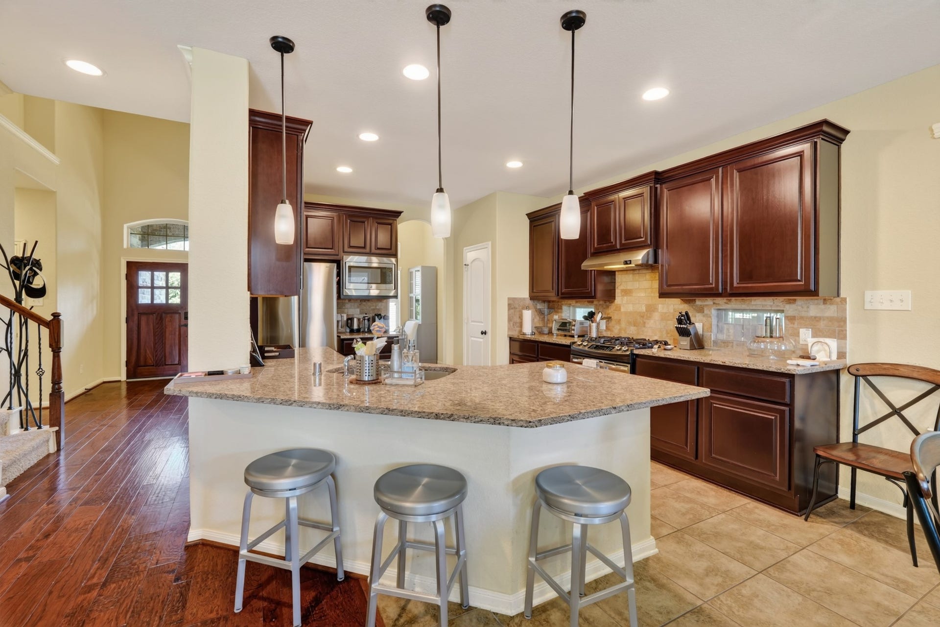 27 E Wolf Cabin Circle, Spring, TX 77389 27 E Wolf Cabin Circle, Spring, TX 77389