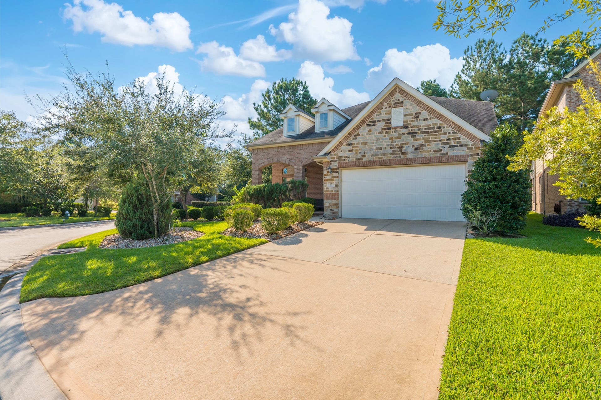 27 E Wolf Cabin Circle, Spring, TX 77389 27 E Wolf Cabin Circle, Spring, TX 77389