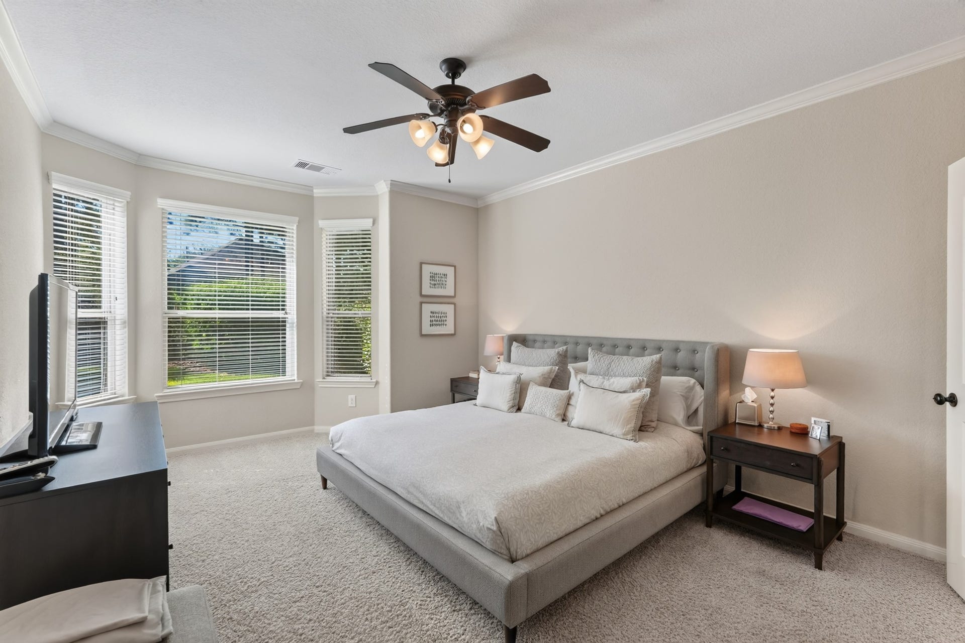 27 E Wolf Cabin Circle, Spring, TX 77389 27 E Wolf Cabin Circle, Spring, TX 77389