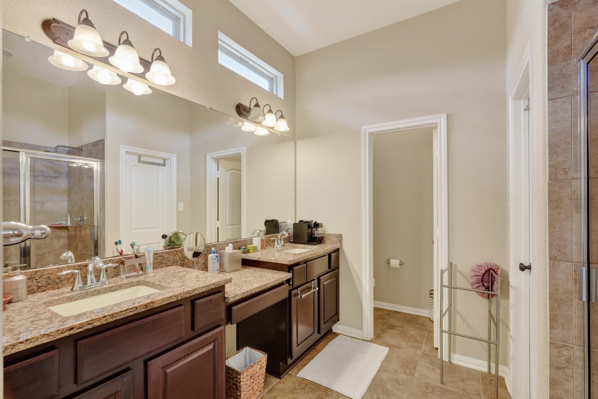 27 E Wolf Cabin Circle, Spring, TX 77389 27 E Wolf Cabin Circle, Spring, TX 77389