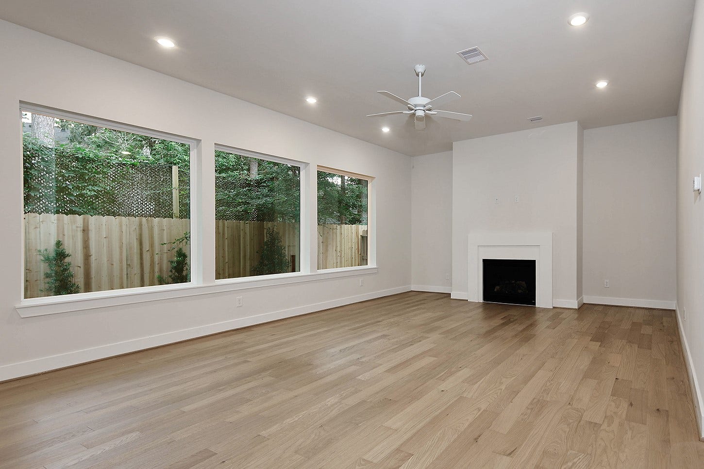38 Honeycomb Ridge Place, The Woodlands, TX 77380 38 Honeycomb Ridge Place, The Woodlands, TX 77380