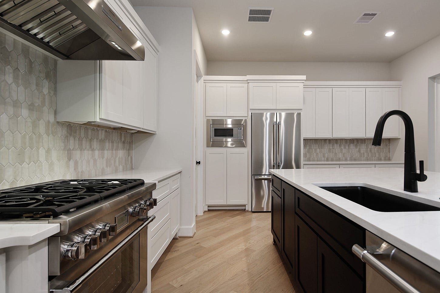 38 Honeycomb Ridge Place, The Woodlands, TX 77380 38 Honeycomb Ridge Place, The Woodlands, TX 77380