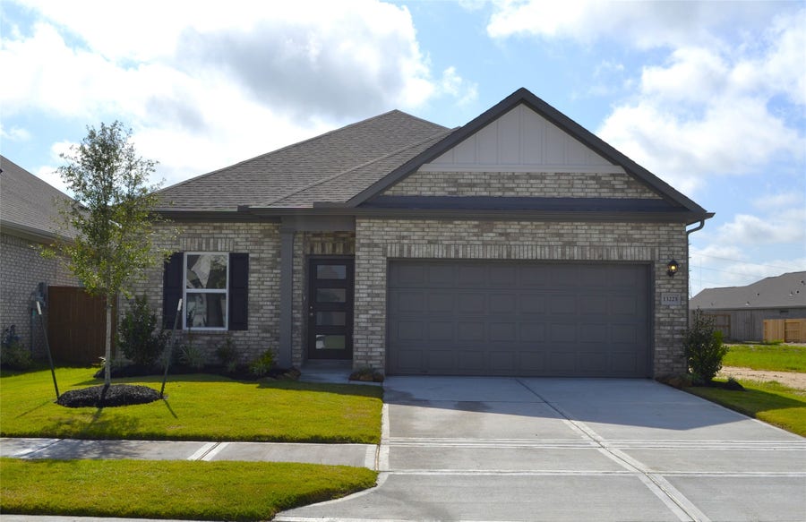 Property photo for 13223 Hayden Peak Drive, Iowa Colony, TX