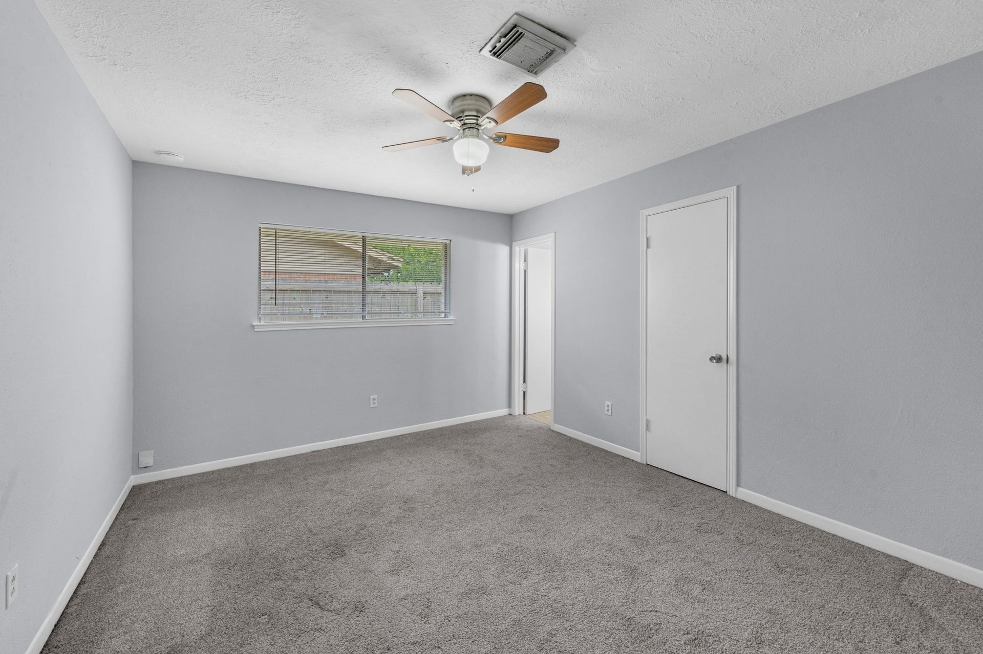 2012 Isla Drive, Pearland, TX 77581