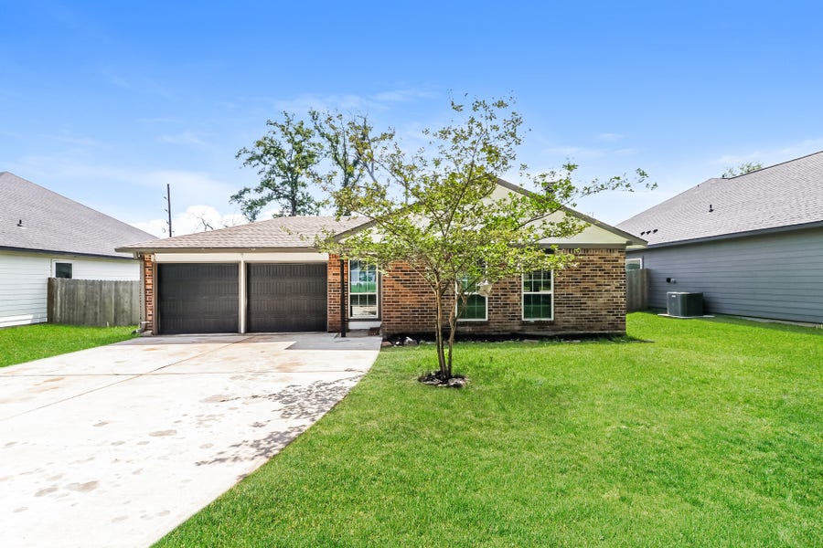 Property photo for 28914 Champion Oaks Drive, Magnolia, TX