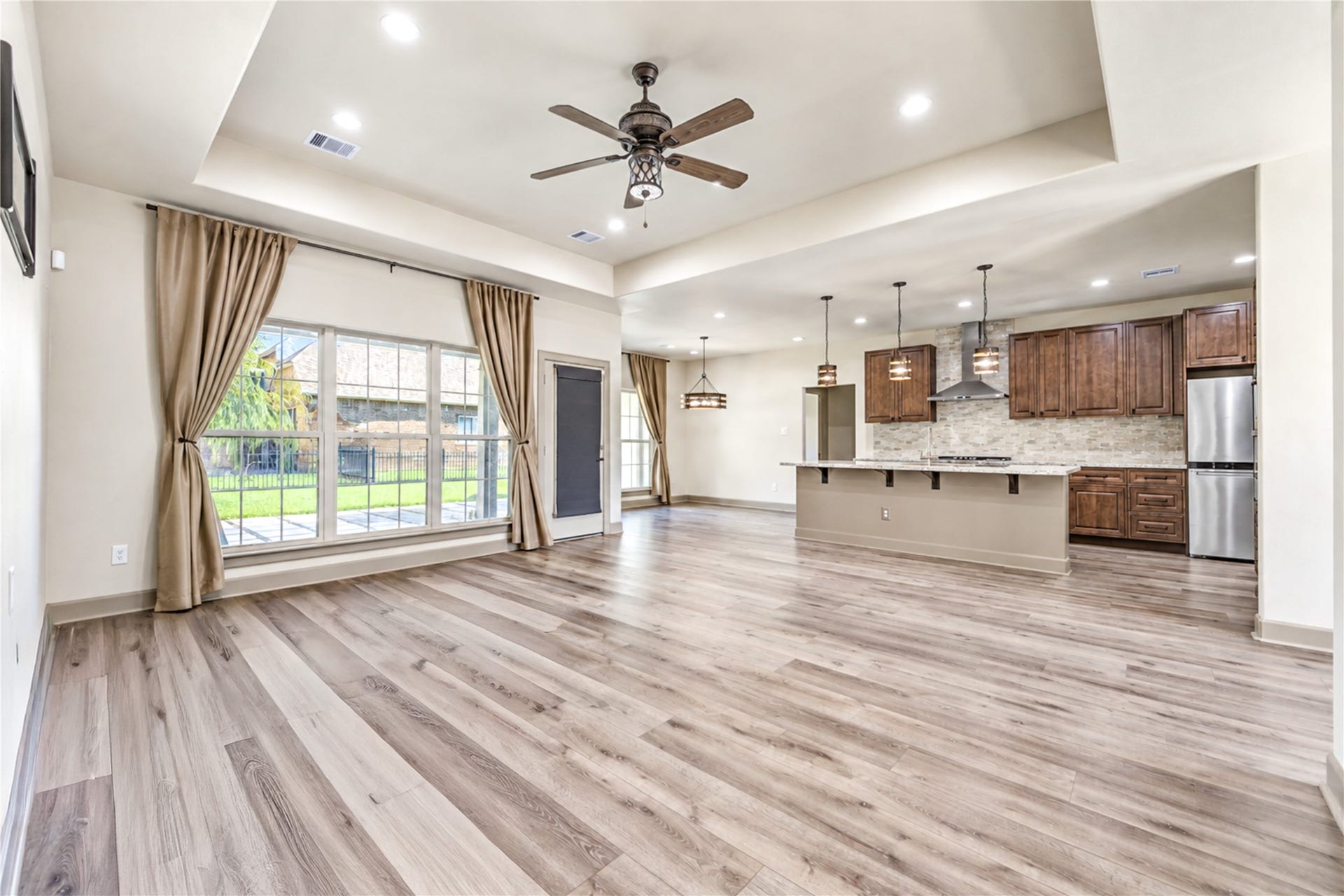 101 Hillsborough Drive W, Montgomery, TX 77356 101 Hillsborough Drive W, Montgomery, TX 77356