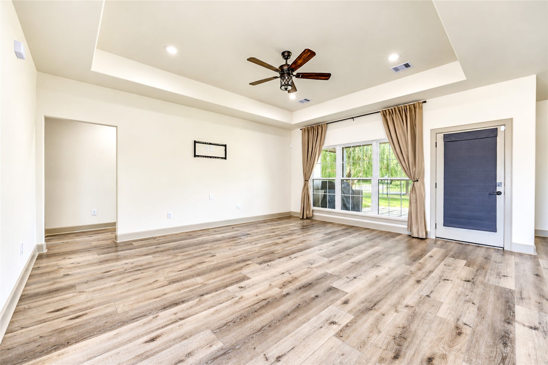 101 Hillsborough Drive W, Montgomery, TX 77356 101 Hillsborough Drive W, Montgomery, TX 77356